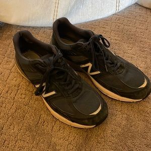 Mens new balance sneakers 990 V5 size 12.5